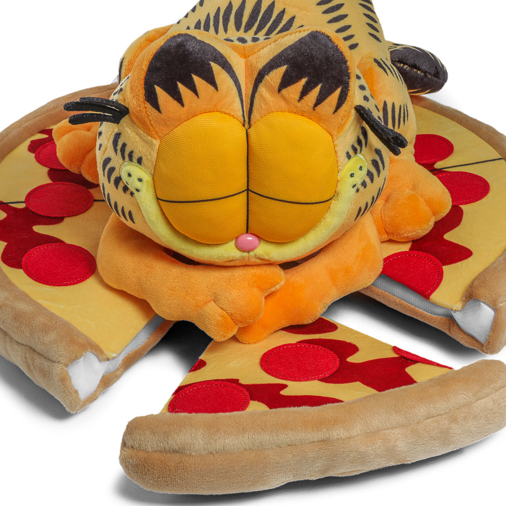 Garfield Pizza Nap Time 16” Plush Set