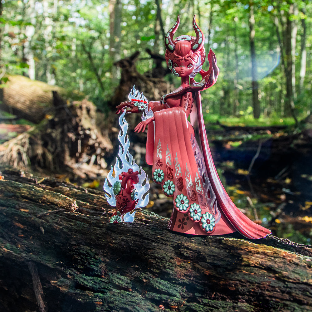 Witch Queen 8" Vinyl Art Figure by Junko Mizuno - Blood Red Edition (Limited Edition of 300)