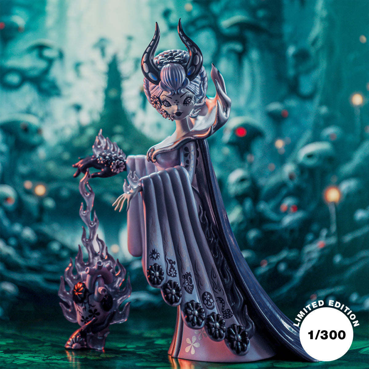 Witch Queen 8" Vinyl Art Figure by Junko Mizuno - Black Friday Violet Edition (Limited to 300)
